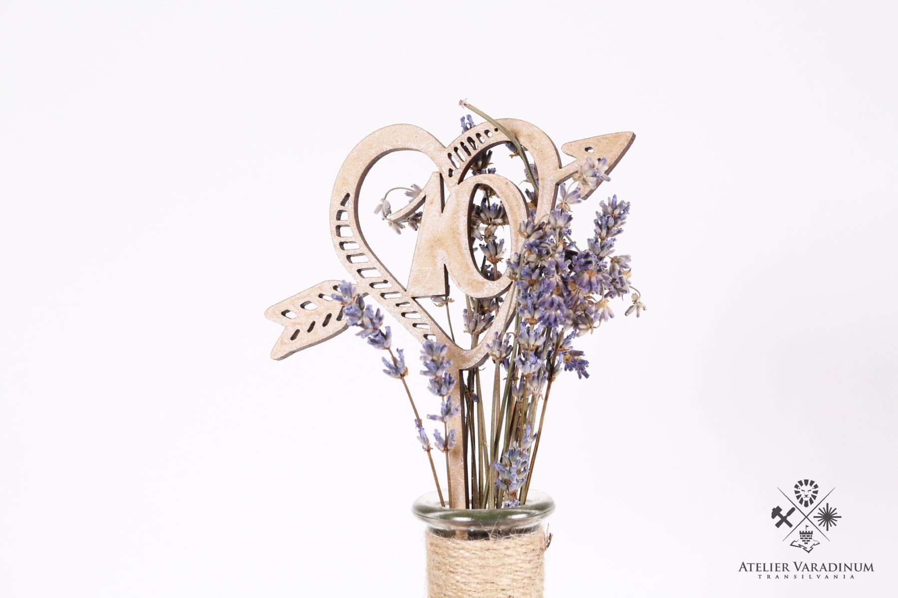 rape Sandy Academy Decor masa nunta model sageata inima initiale nume S - Decor suport floral  - Decoratiuni - Produse